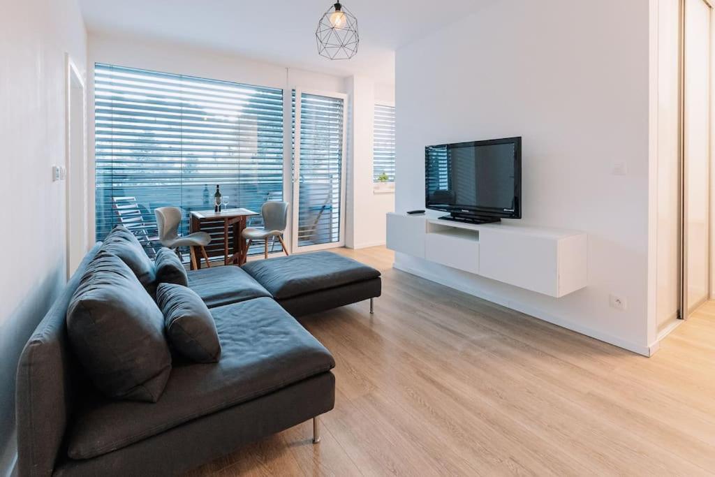 Stylish Apartment Retreat Братислава Экстерьер фото